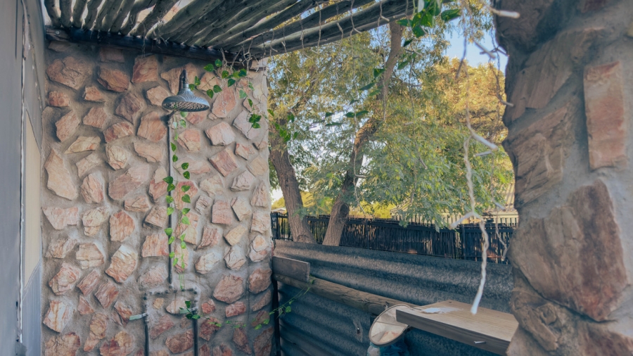 2 Bedroom Property for Sale in Ongegund Village Western Cape